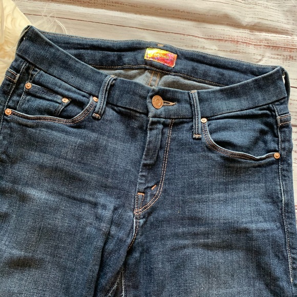 Mother Jeans The Looker Ankle Fray in Girl Crush - Picture 6 of 14